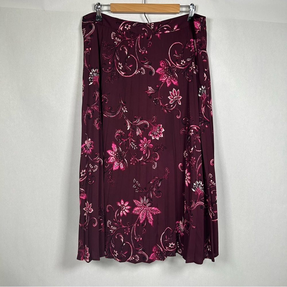 Chico's Burgandy Pink Pleated A-Line Midi Skirt Chico’s size 2.5 (Size L/14)
